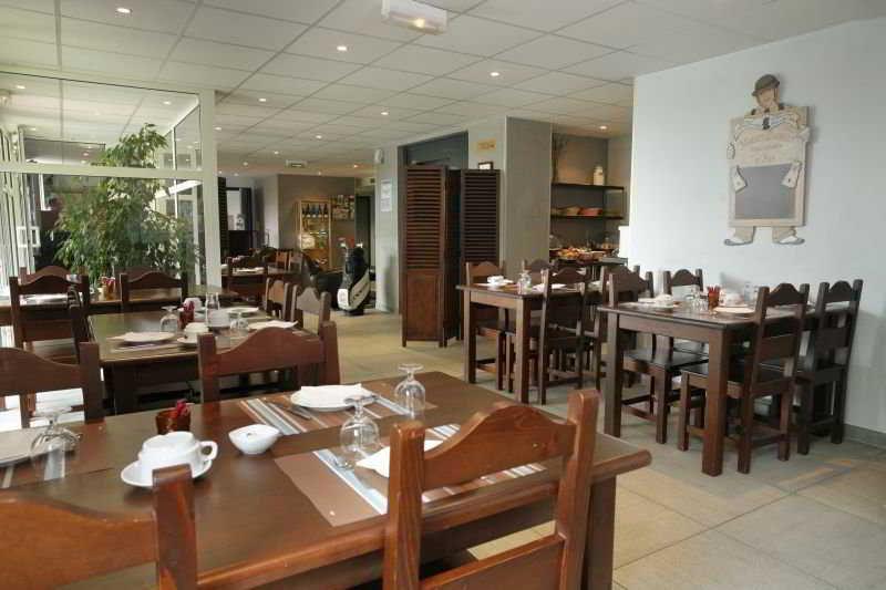 Residence Vtf Les Allees Du Green Levernois Bagian luar foto