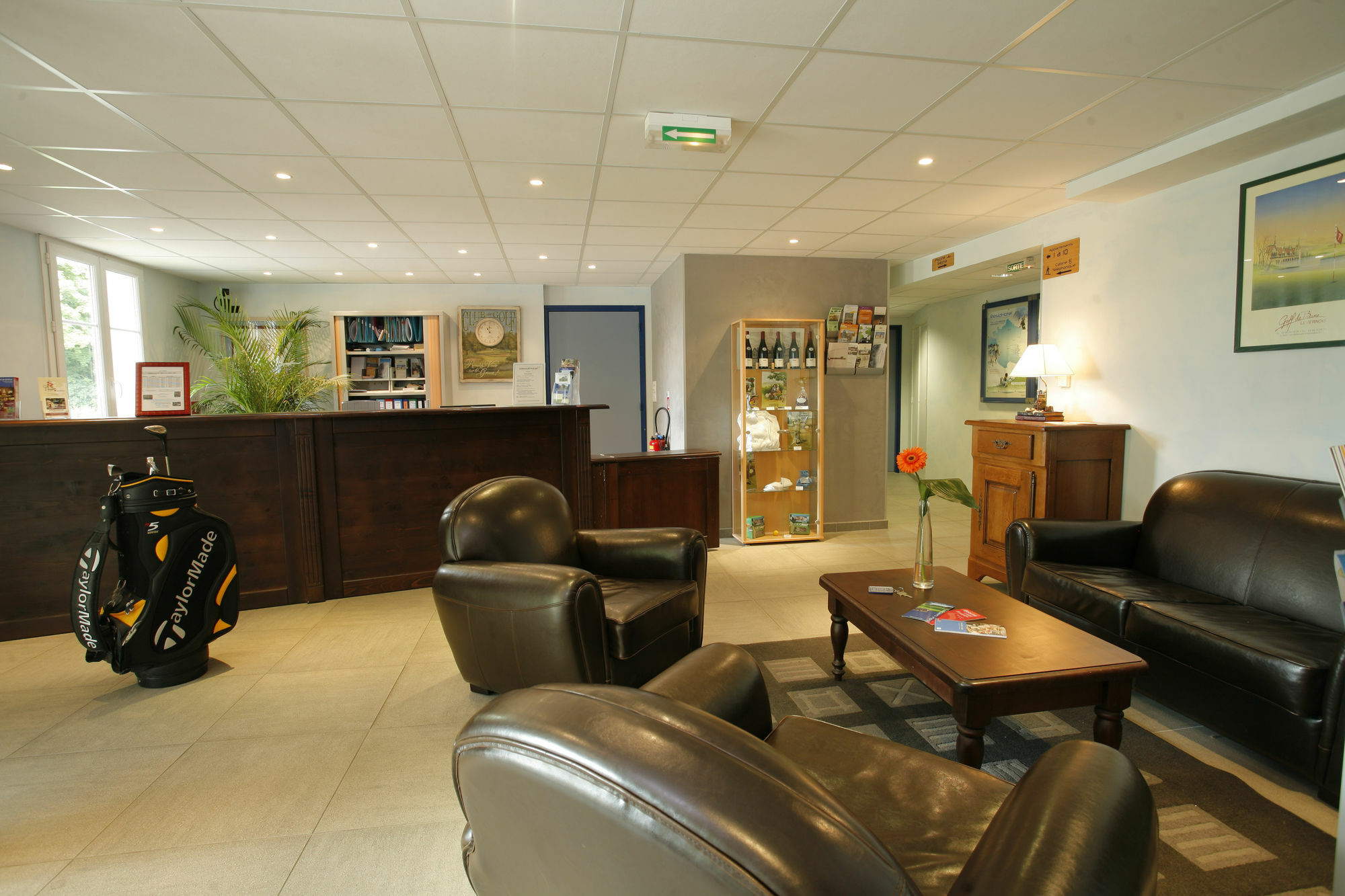 Residence Vtf Les Allees Du Green Levernois Bagian luar foto